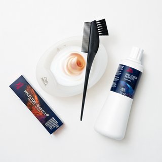 Wella Professionals Koleston Perfect Vibrant Reds profesionální permanentní barva na vlasy 8/34 60 ml (obrázek 6)